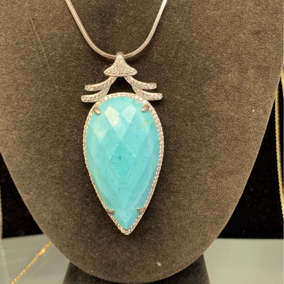 ? natural 35 karat turquoise abandoned set in 925 Sterling silver